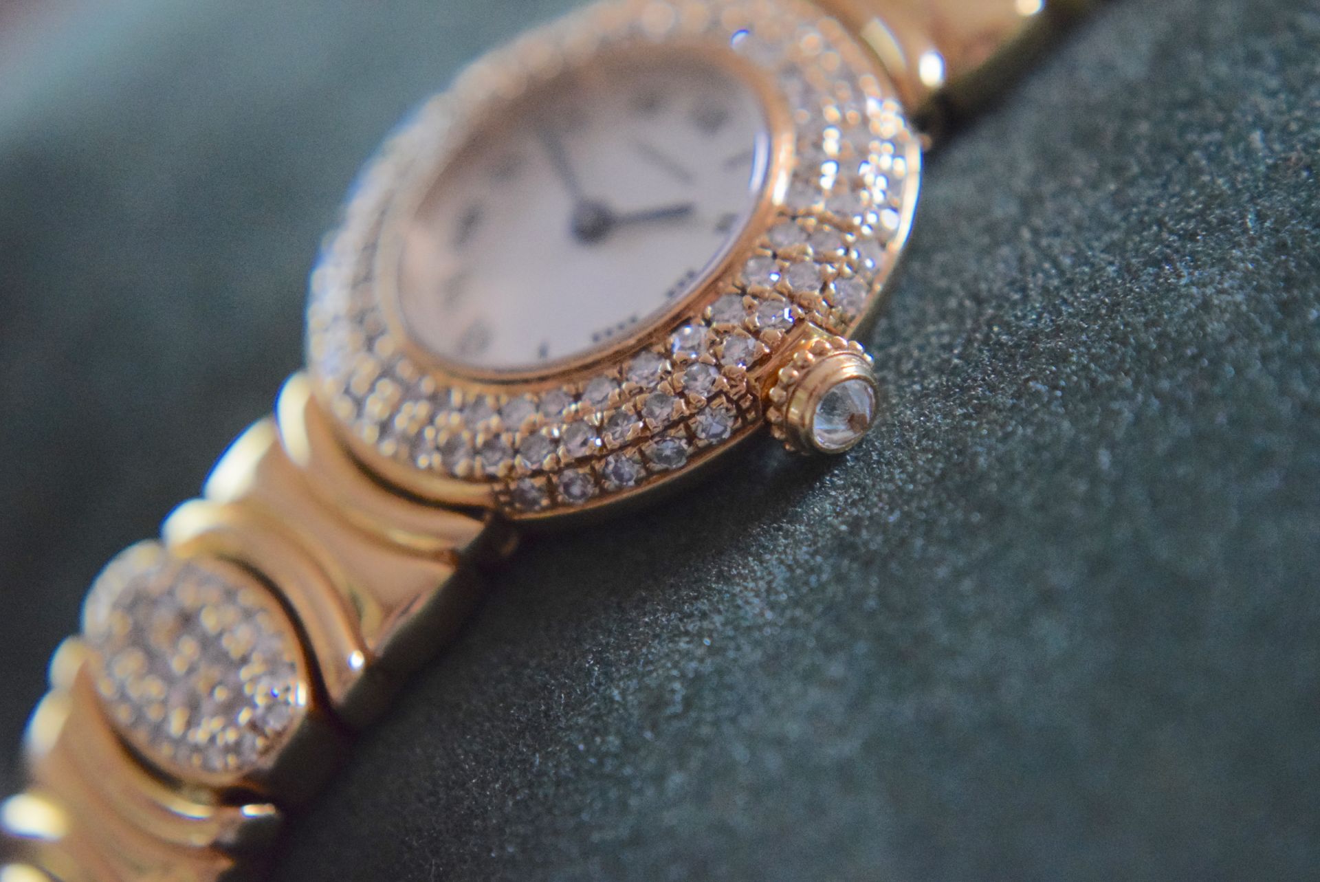 BEAUTIFUL & RARE DIAMOND 18K CARTIER "PARIS" LADIES WRIST WATCH - Image 5 of 11