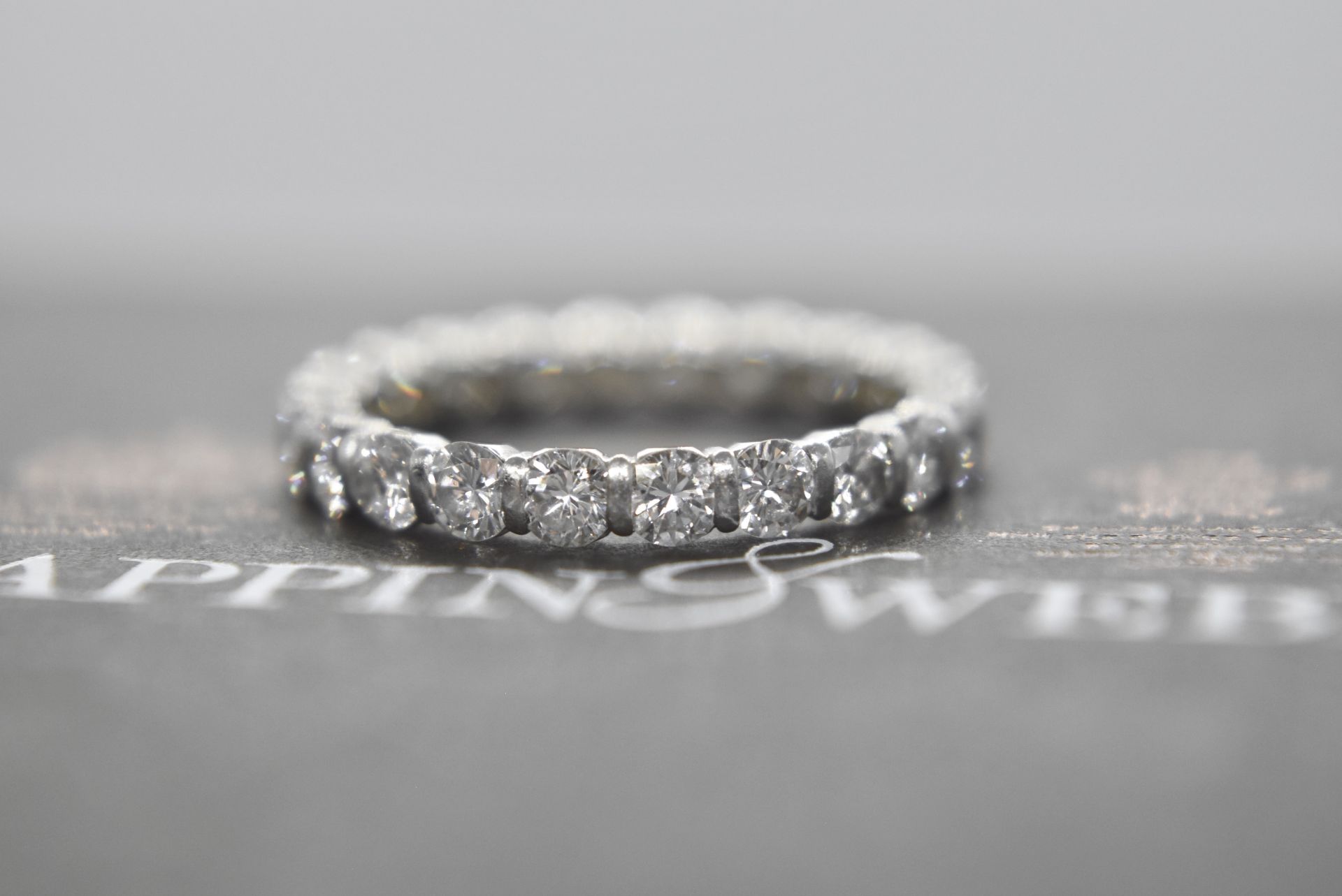 2.20CT DIAMOND FULL ETERNITY RING IN 18K WHITE GOLD (SIZE M) - APPROX. VS-G QUALITY - Image 2 of 3