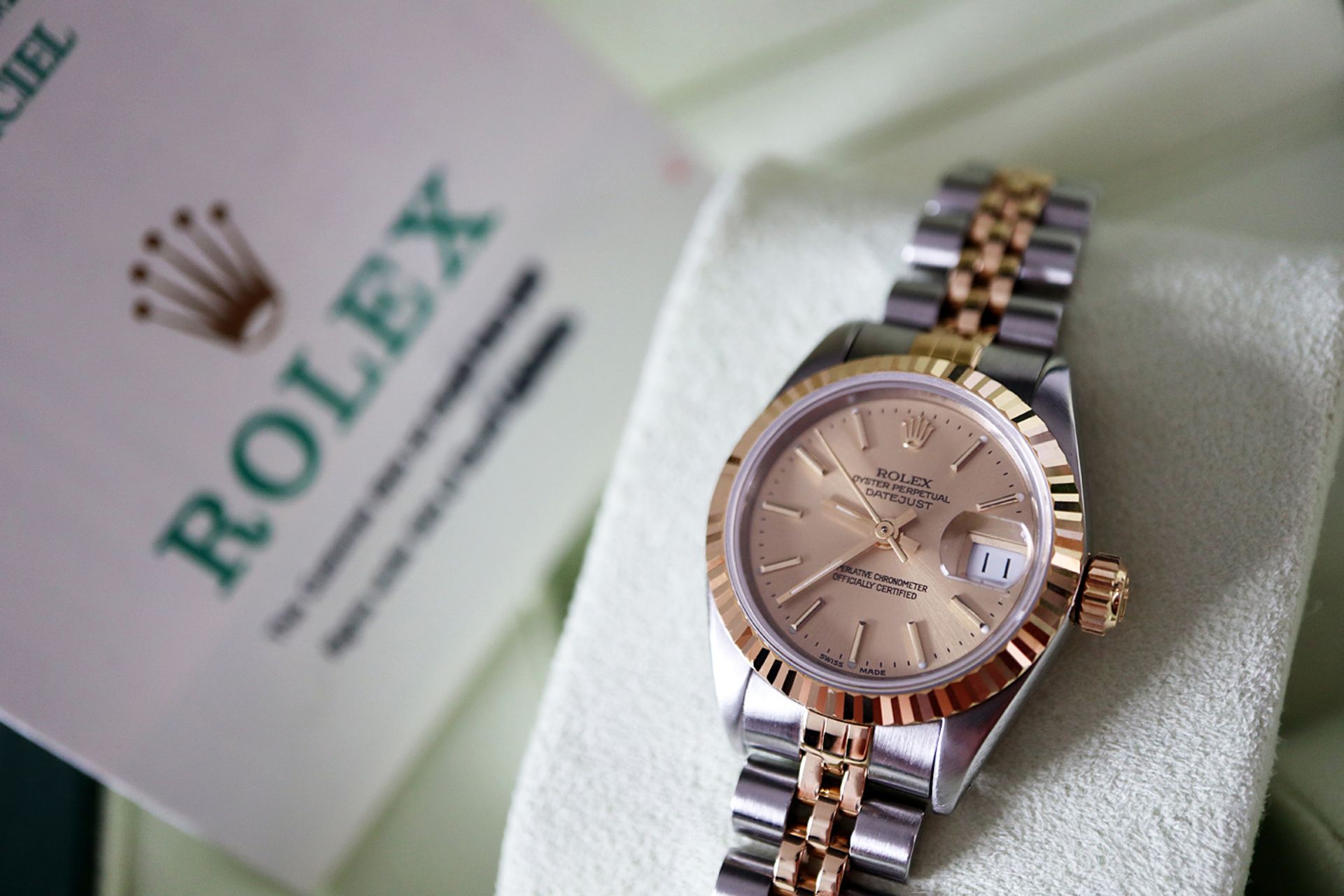 ROLEX DATEJUST 18K / STEEL REF. 69173 *CHAMPAGNE* - FULL SET WITH CERTIFICATE, BOX & TAGS ETC - Image 2 of 9