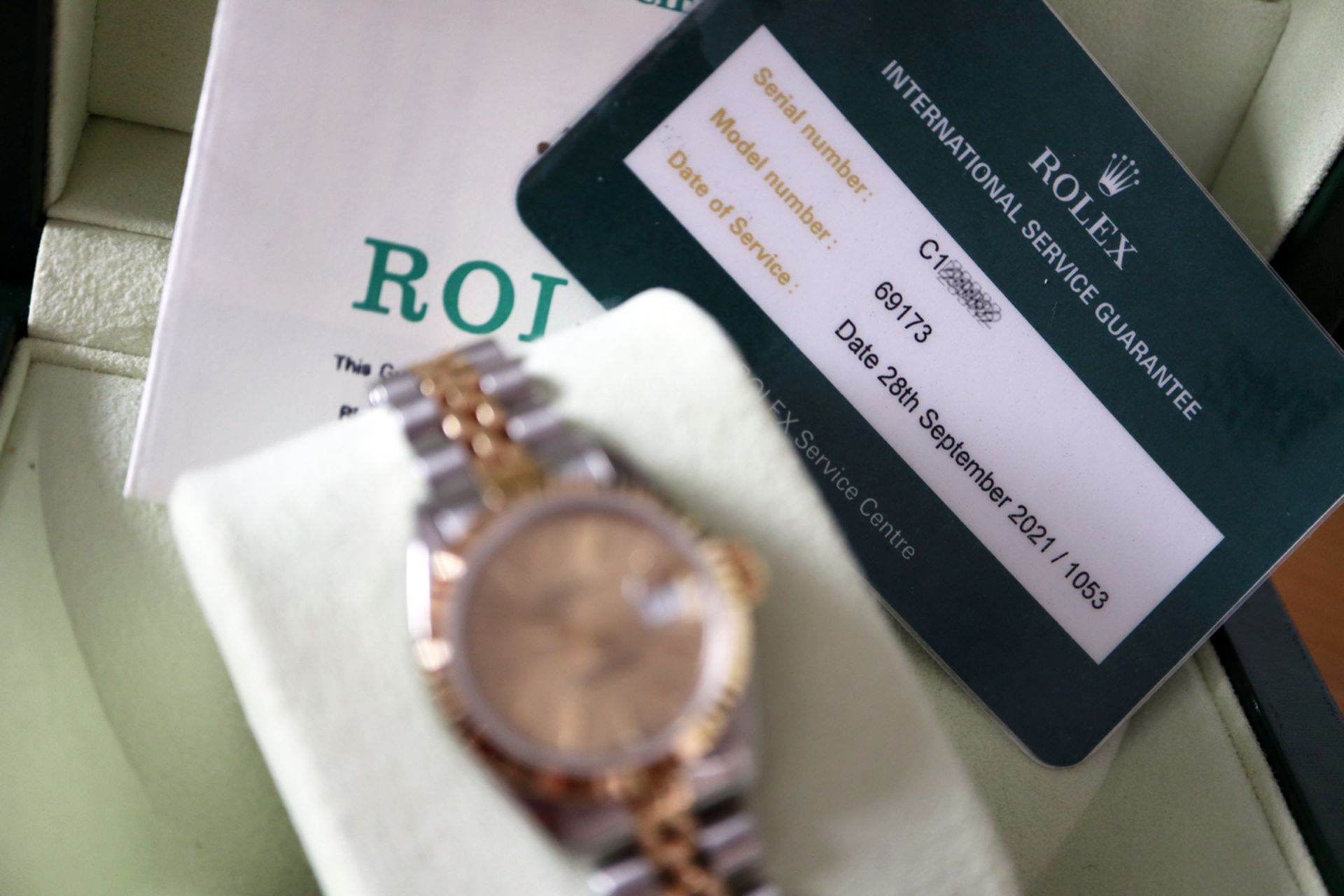 ROLEX DATEJUST 18K / STEEL REF. 69173 *CHAMPAGNE* - FULL SET WITH CERTIFICATE, BOX & TAGS ETC - Image 4 of 9