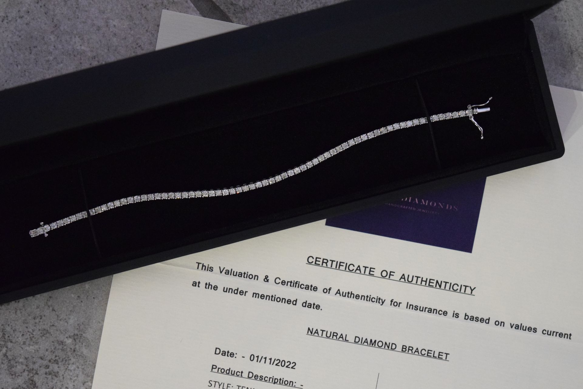 *BEAUTIFUL* 4.00CT DIAMOND TENNIS BRACELET - WHITE GOLD/ BRILLIANT CUT DIAMONDS (£6,000 VALUE) - Image 4 of 4