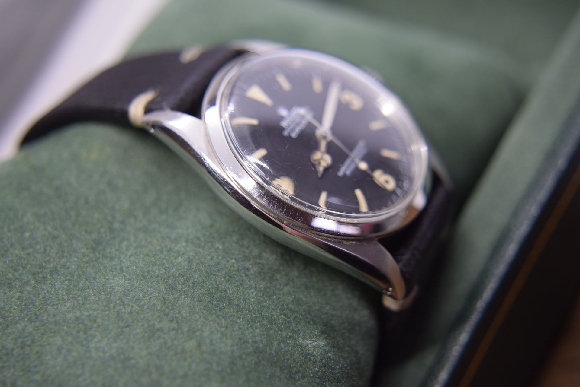 RARE ROLEX REF 5504 EXPLORER - 3,6,9 MATTE DIAL (1530 MOVEMENT) - Image 9 of 10