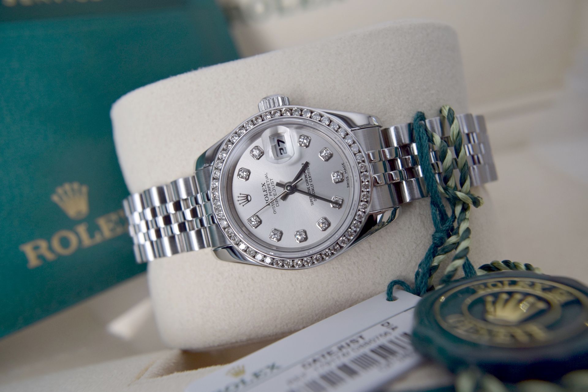 *STUNNING* DIAMOND ROLEX DATEJUST 26' REF. 179174 - 18CT WHITE GOLD & STEEL (BOX & ACCESSORIES ETC) - Image 17 of 22