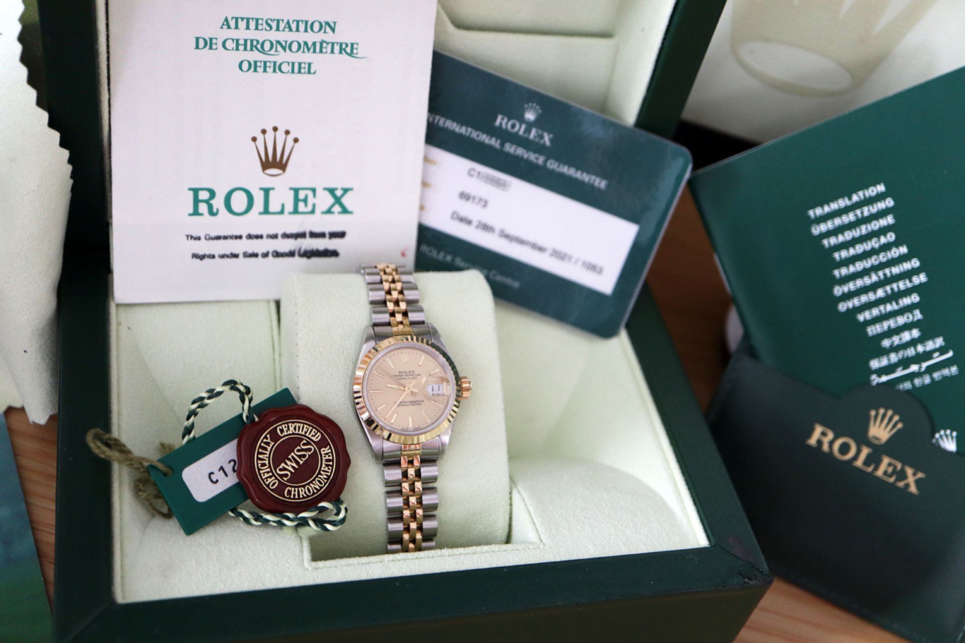 ROLEX DATEJUST 18K / STEEL REF. 69173 *CHAMPAGNE* - FULL SET WITH CERTIFICATE, BOX & TAGS ETC - Image 3 of 9