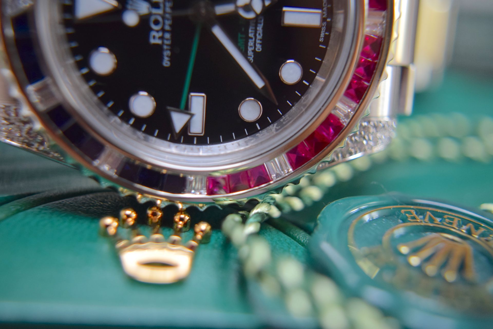 ROLEX GMT MASTER II STEEL SARU 5.85CT VVS DIAMOND/ SAPPHIRE/ RUBY SET WITH BOX, ROLEX CARD/ TAGS ETC - Image 39 of 39