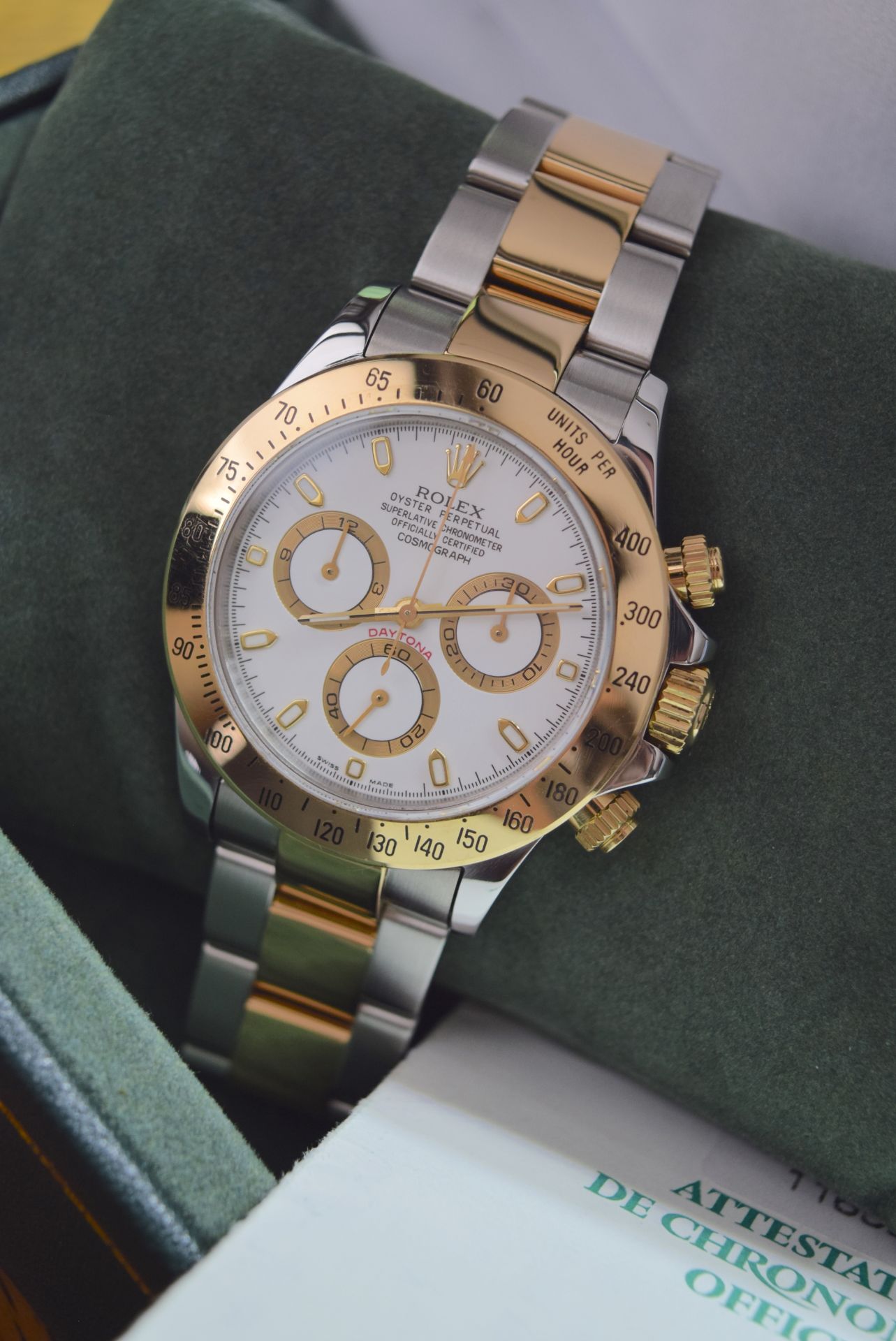 ROLEX DAYTONA REF. 116523 (K SERIES) 18K YELLOW GOLD & STEEL - COMPLETE WITH ORIGINAL CERTIFICATE