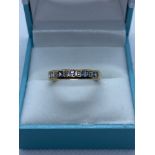 9ct GOLD TANZANITE & DIAMOND ETERNITY RING (SIZE P)