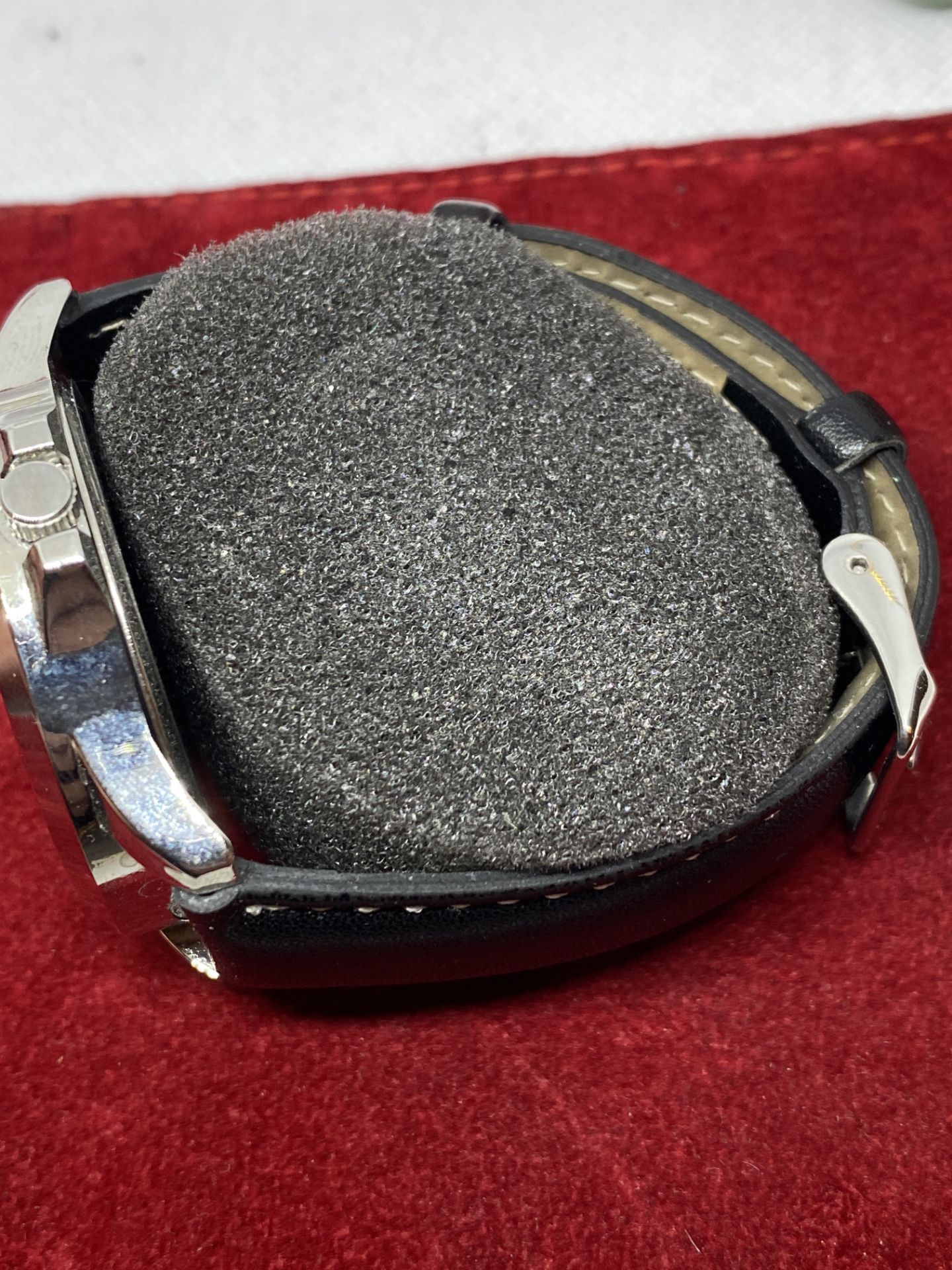MICKEY MOUSE WATCH IN TIN - NEEDS BATTERY - Image 3 of 4