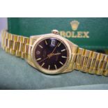 ROLEX 18K YELLOW GOLD DATEJUST PRESIDENT BRACELET WRISTWATCH (31MM / BLACK DIAL)