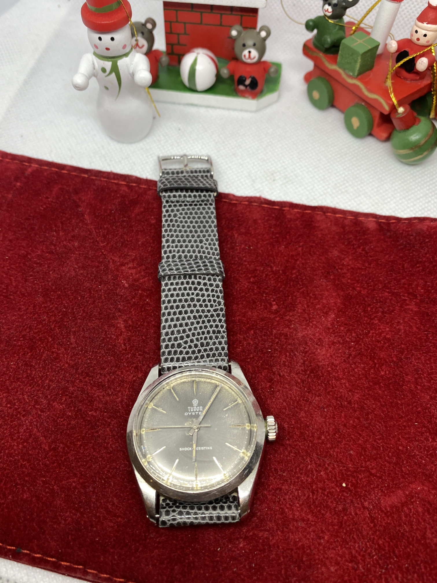 MENS TUDOR OYSTER WATCH