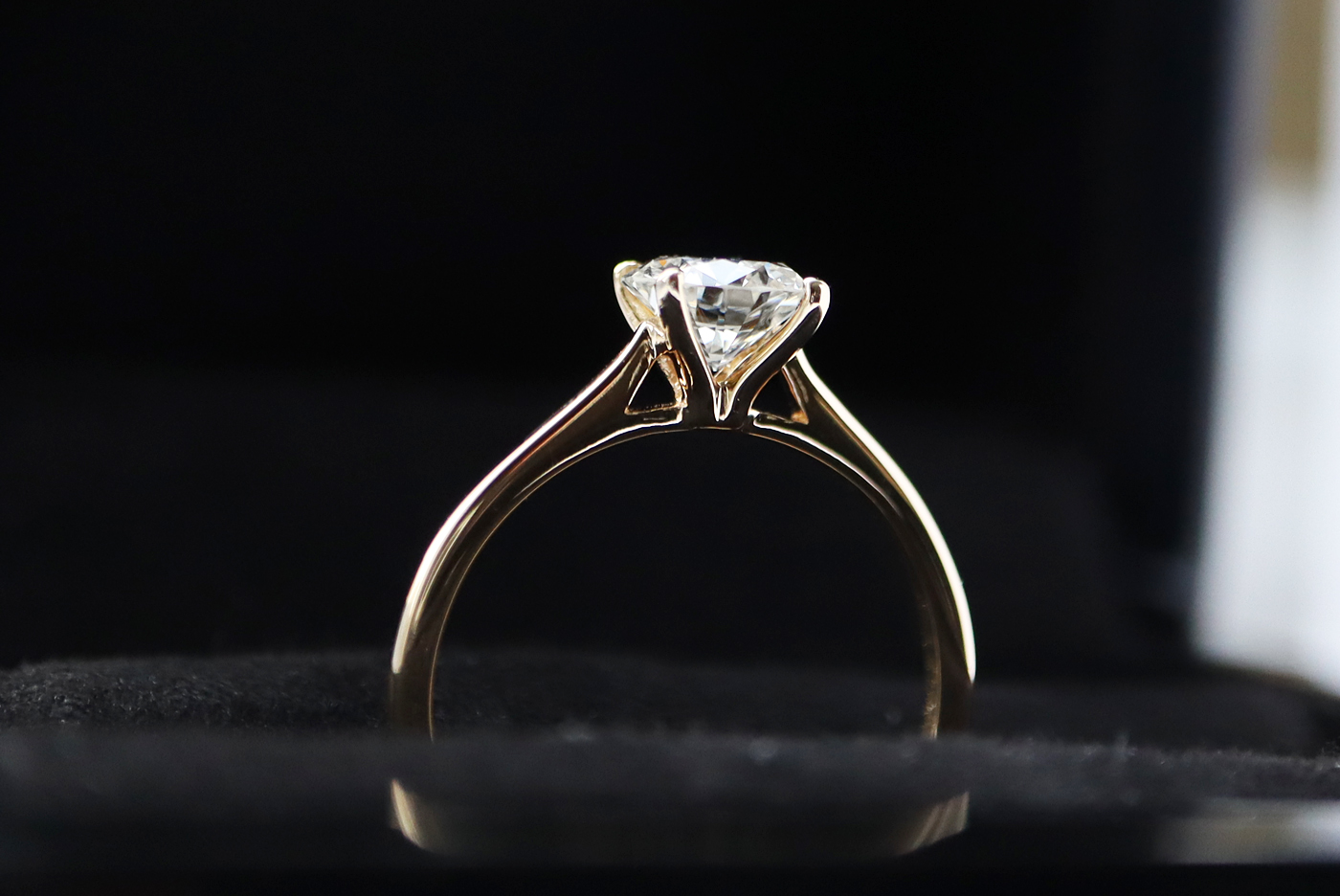 SOLITAIRE DIAMOND RING - 0.78CT *VS* / G-H - 18K YELLOW GOLD - Image 8 of 9