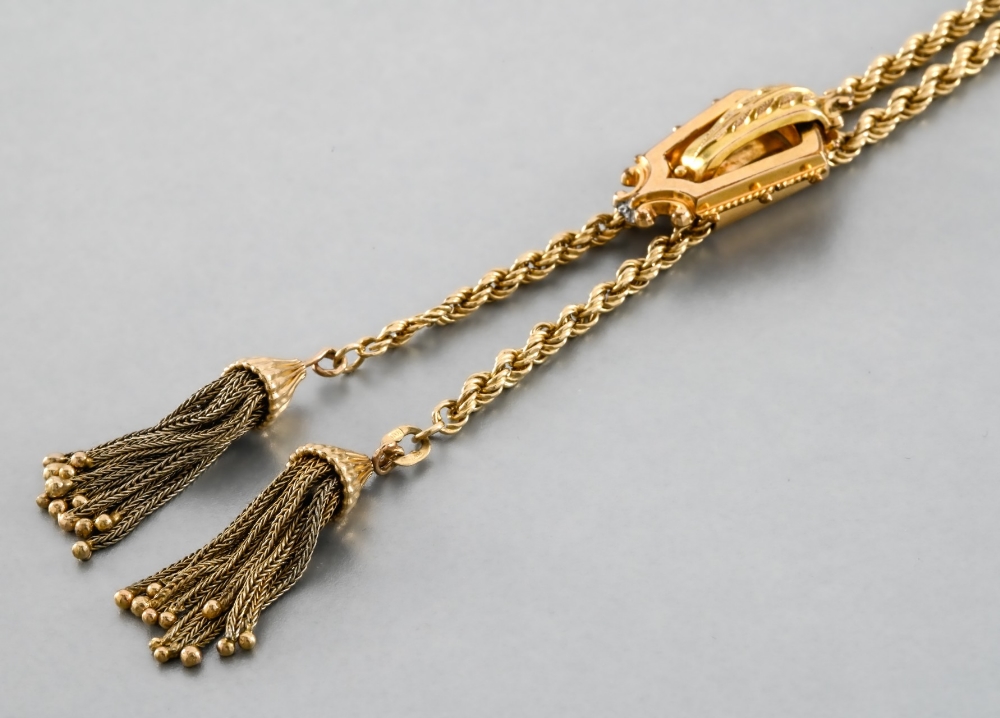 Necklace in yellow gold In yellow 14-carat gold, twisted necklace finished with two pendants. A - Image 5 of 5
