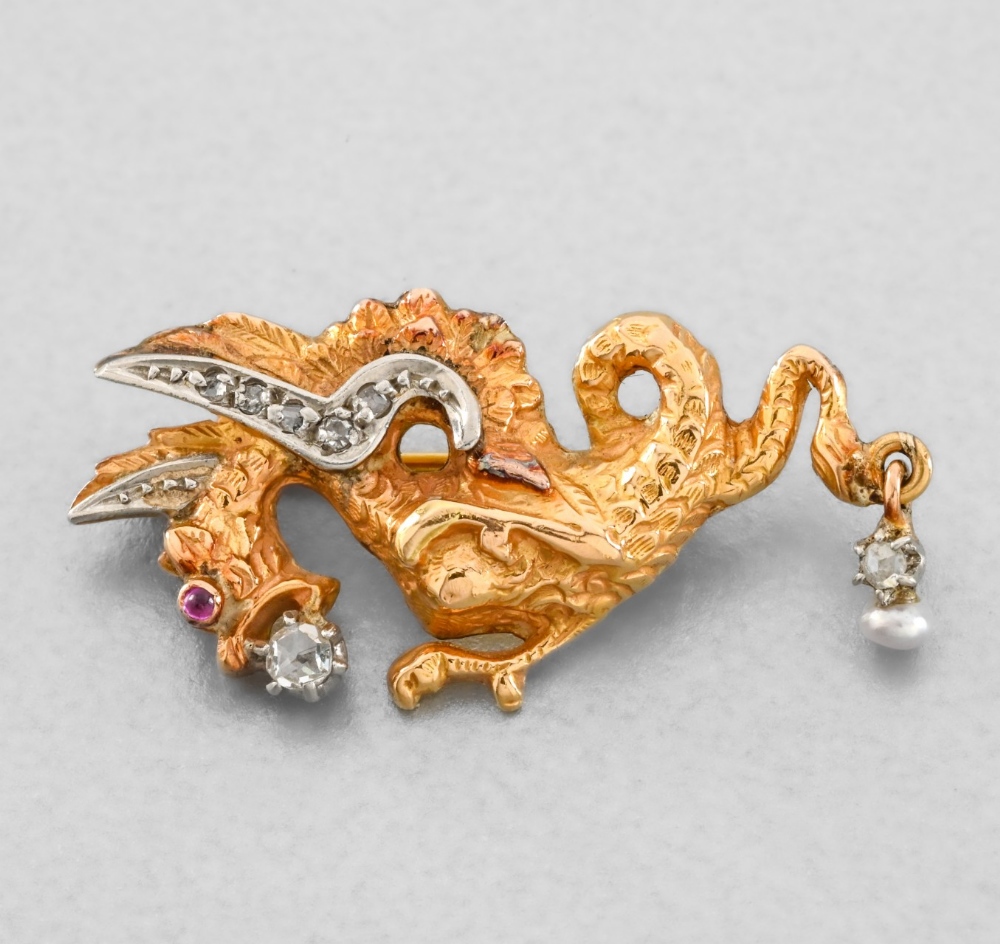 LATE 19TH CENTURY, EARLY 20TH CENTURY Brooch chimera Yellow and white gold 18-carat brooch - Image 3 of 4