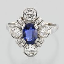 EARLY 20TH CENTURY WORK Ring with sapphire and diamond In platinum, set with a natural sapphire of