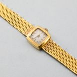 Square ladies' wristwatch in gold Ladies' wristwatch in yellow 18-carat gold. Square case and curved