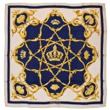 Twill scarf "Crown" HERMES scarf 90 cm in twill silk, white background and blue frame, signed