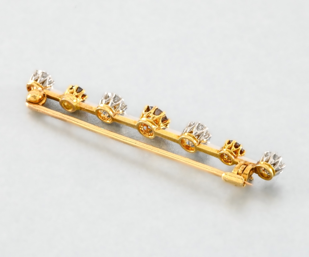 White and cognac diamond brooch In yellow and white 18-carat gold, set with three brilliant-cut - Image 5 of 5
