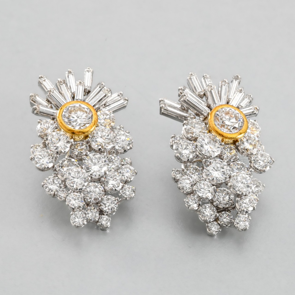WORK CIRCA 1950 probably Frohmann house - Antwerp Pair of diamond earrings Each earring is set with