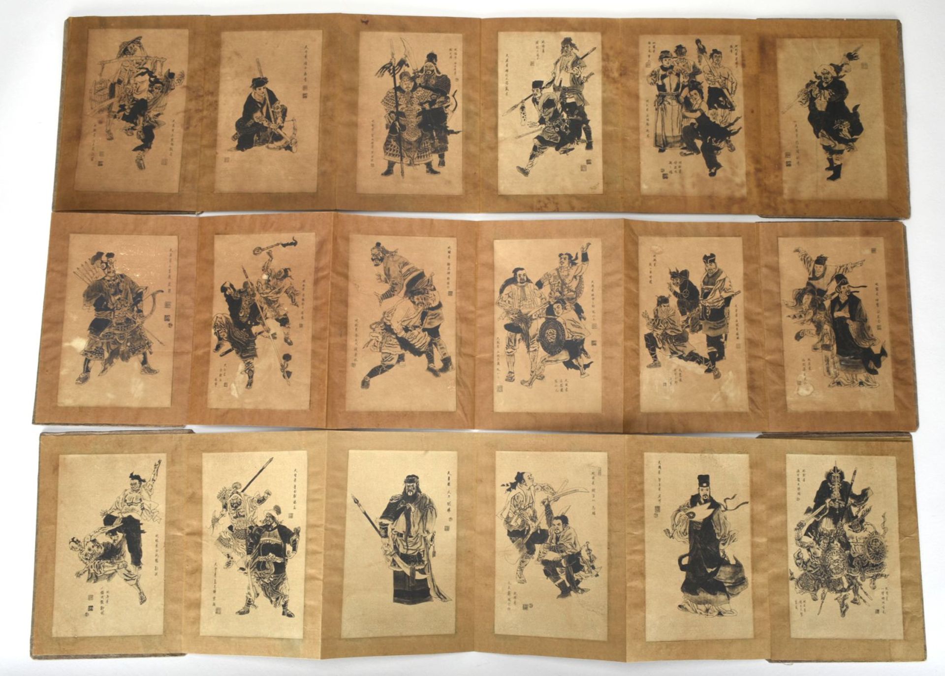 Drei Leporellos mit Samuraidarstellungen - Image 2 of 4