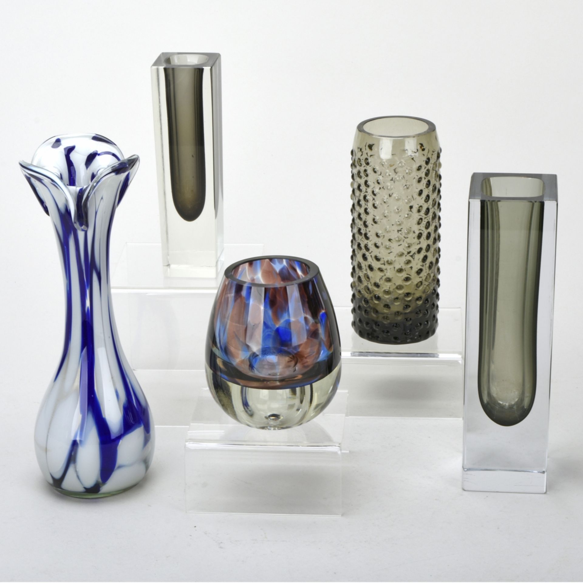Konvolut dekorative Vasen - Image 2 of 4