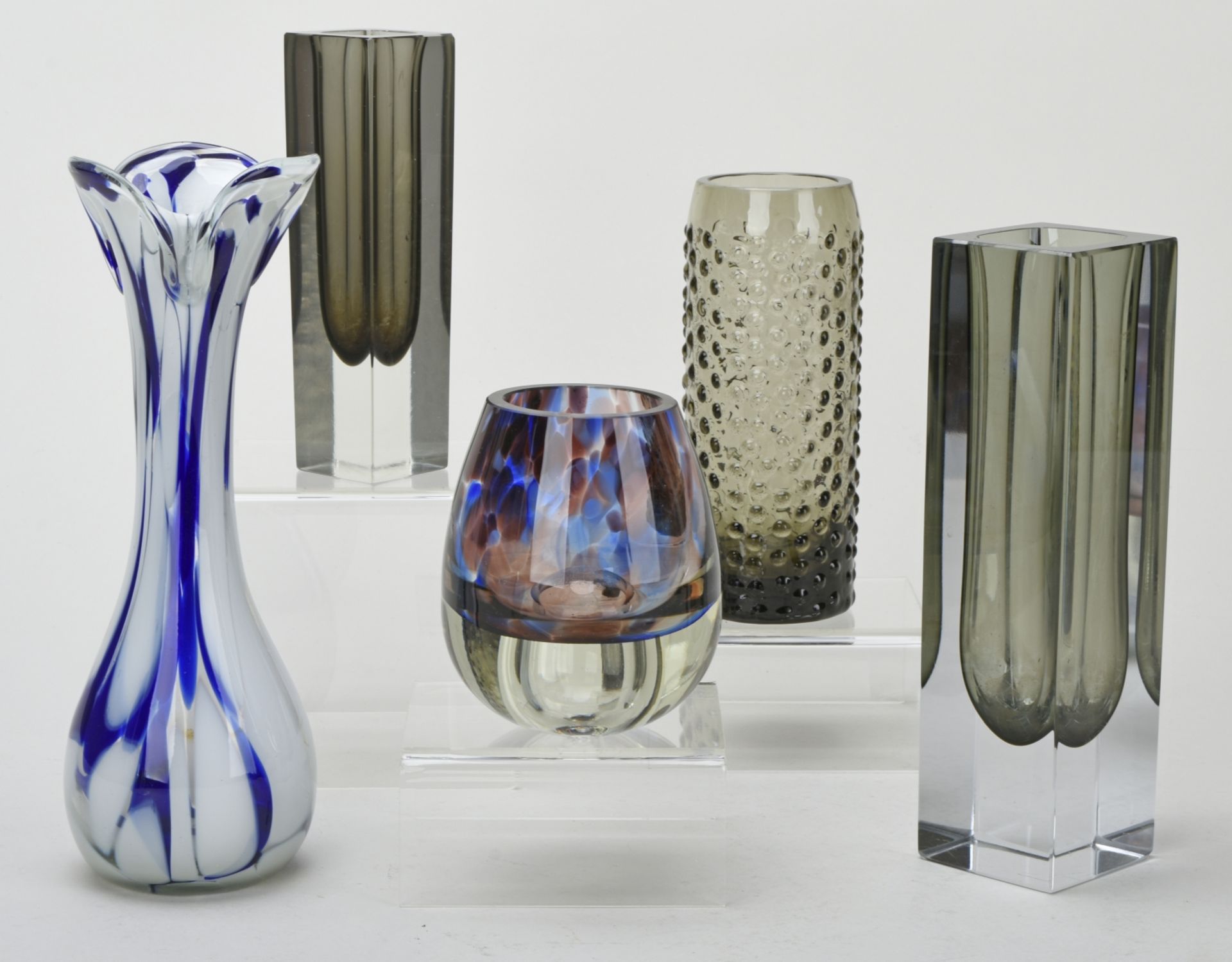 Konvolut dekorative Vasen - Image 3 of 4
