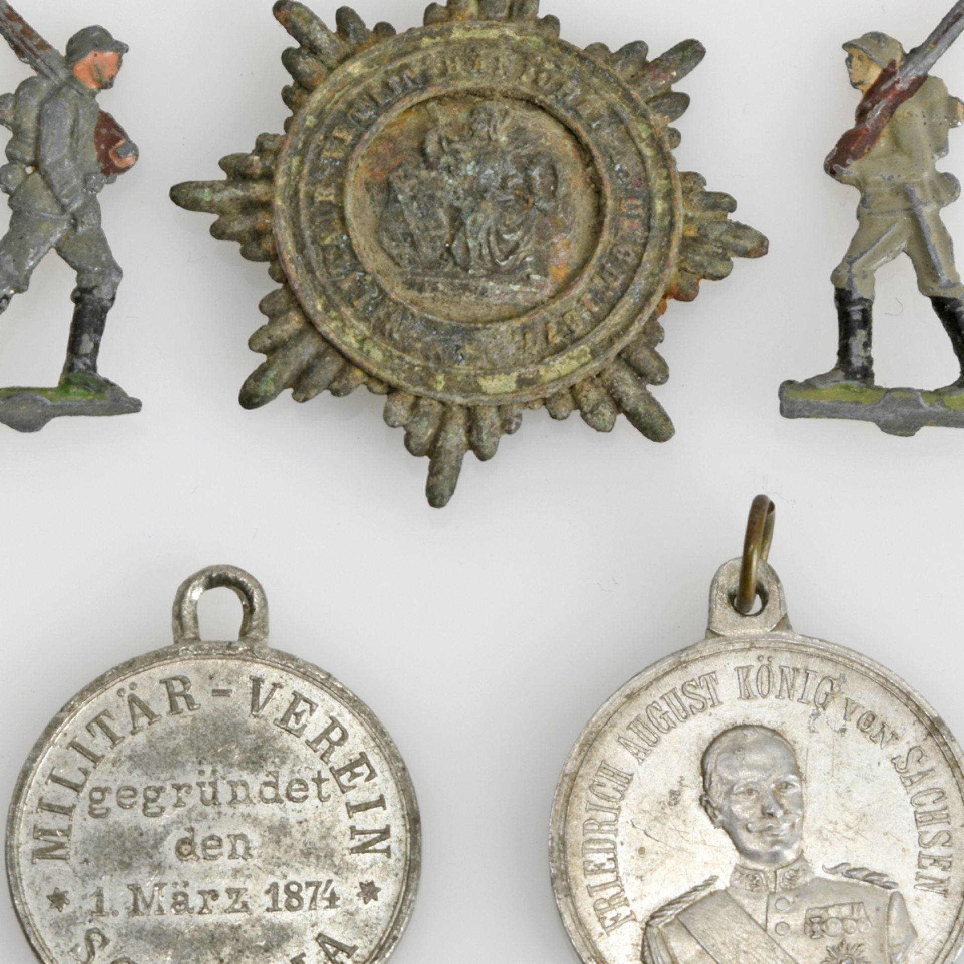 Paar Militärvereinmedaillen und -abzeichen