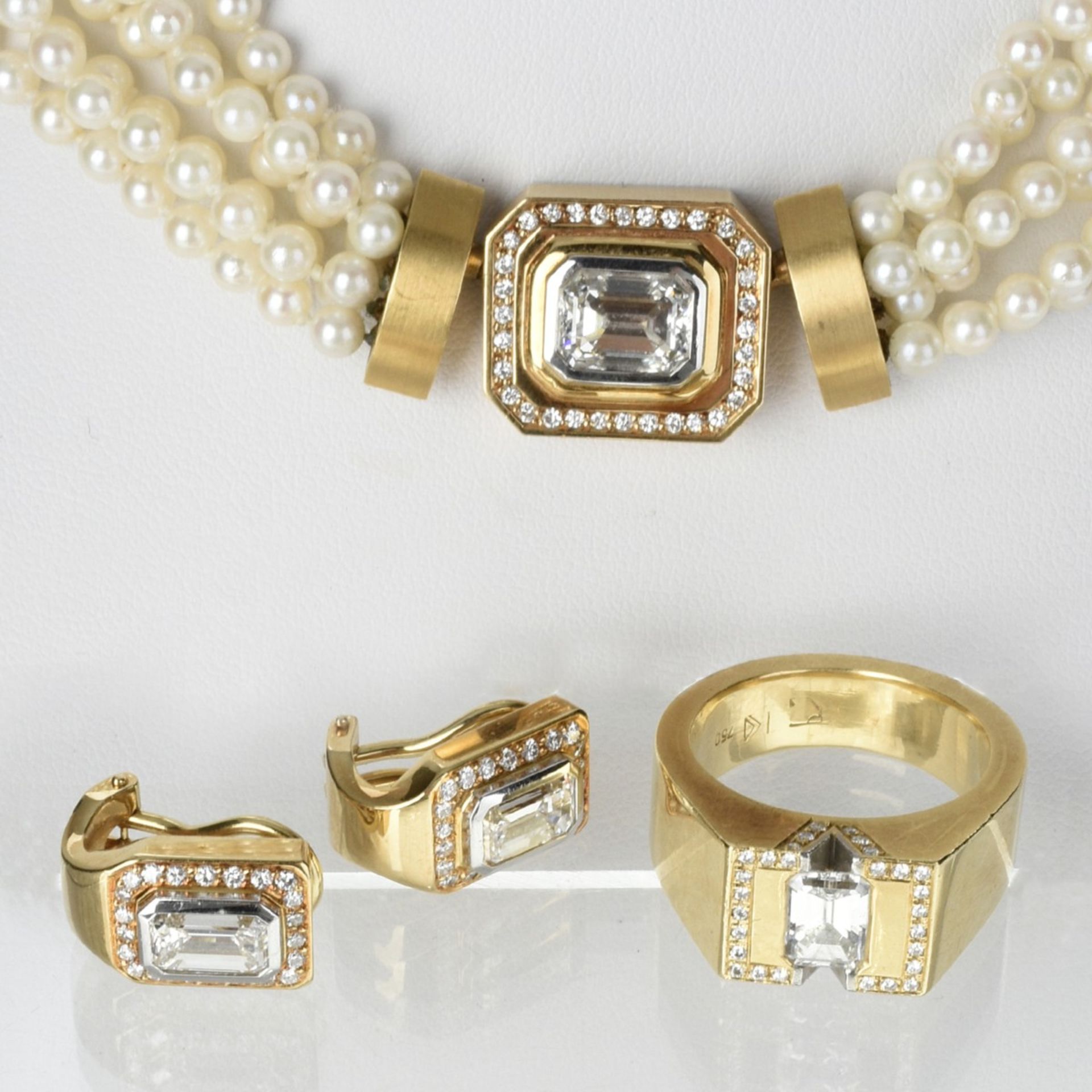 Hochfeines Diamant-Schmuckset in Gold