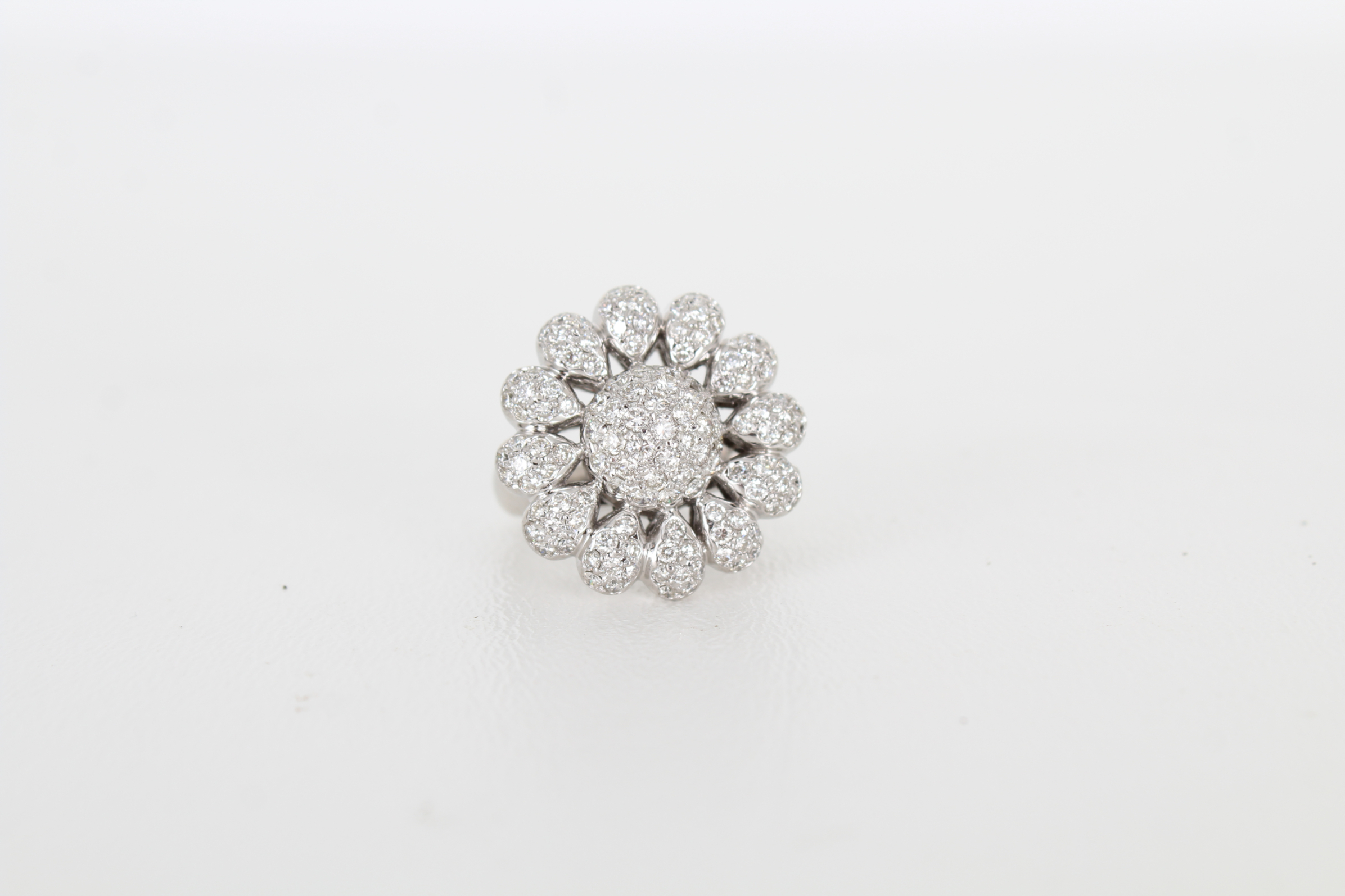 18K White Gold & Diamond Flower Ring