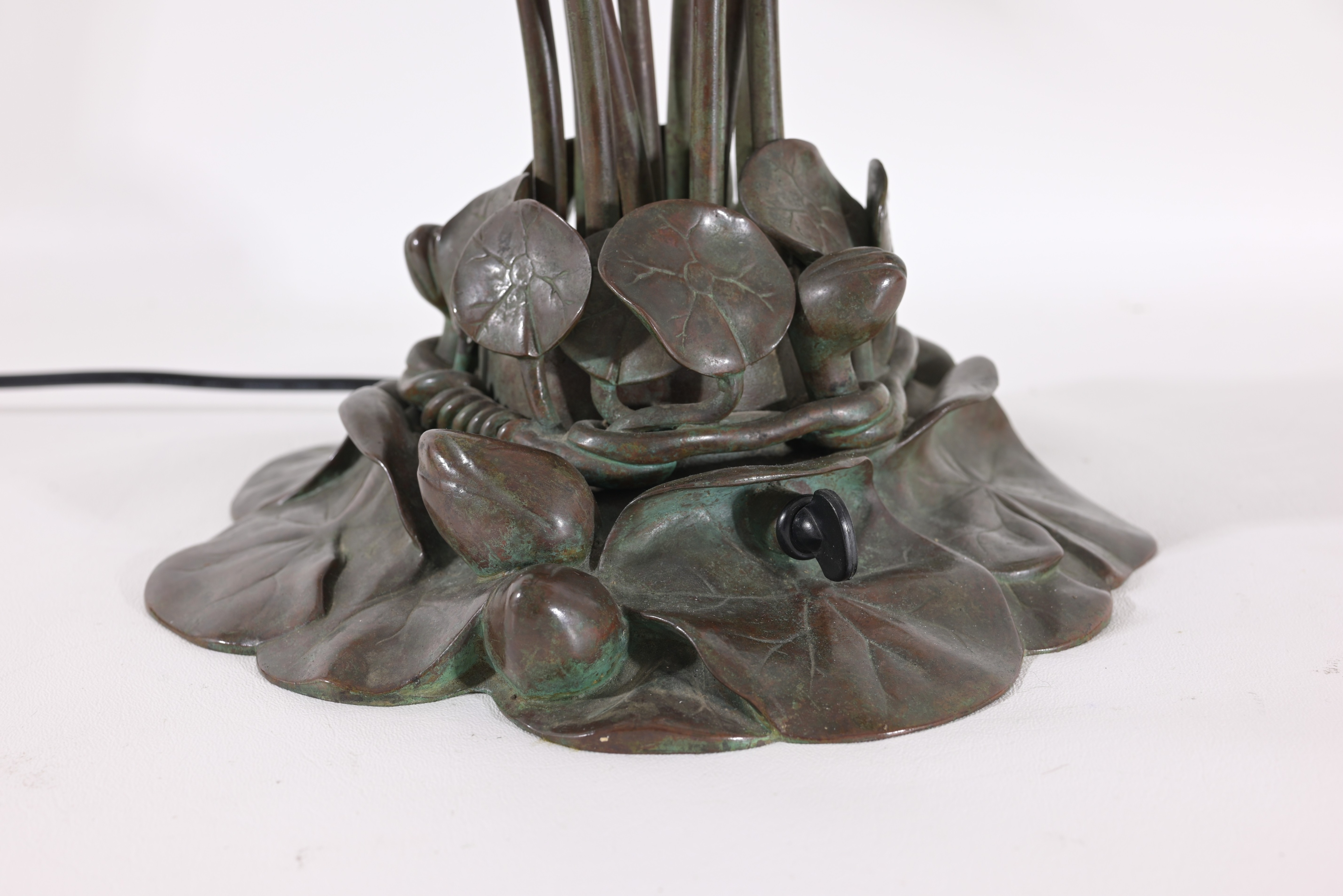 Tiffany Studios Ten Light Lily Lamp - Image 7 of 11