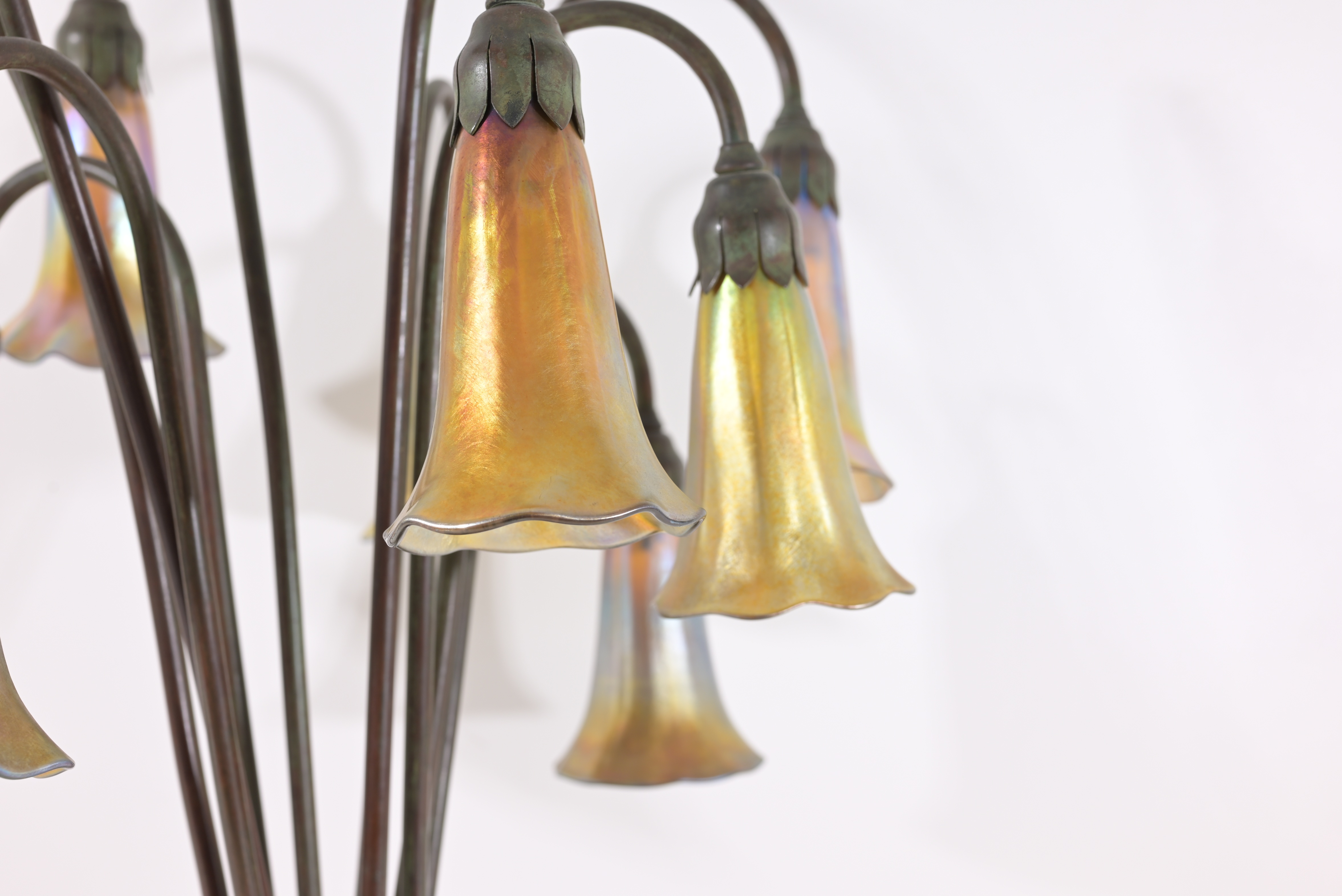 Tiffany Studios Ten Light Lily Lamp - Image 9 of 11