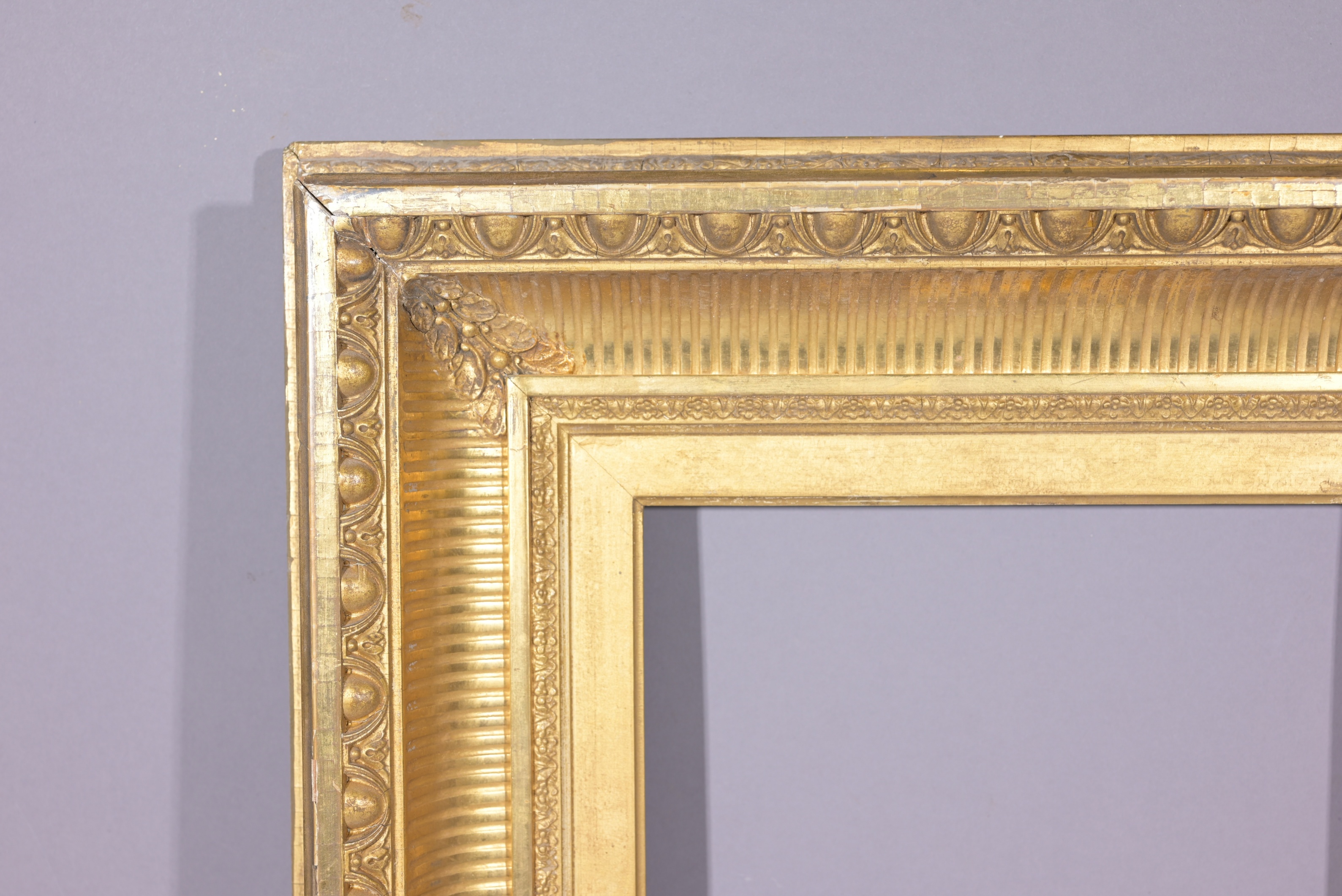American c.1870's Fluted Cove Frame - 17.5 x 10 - Image 2 of 8