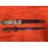 Militaria/Edged Weapons: WWII era British GR1 MK2 bayonet, stamped RSI, and scabbard. 17ins. Plus