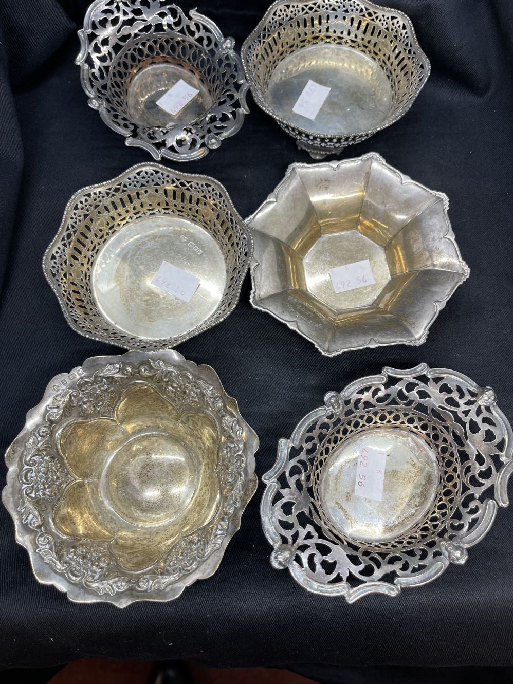 Hallmarked Silver: Collection of bon bon dishes, various patterns and hallmarks. Total weight 14.