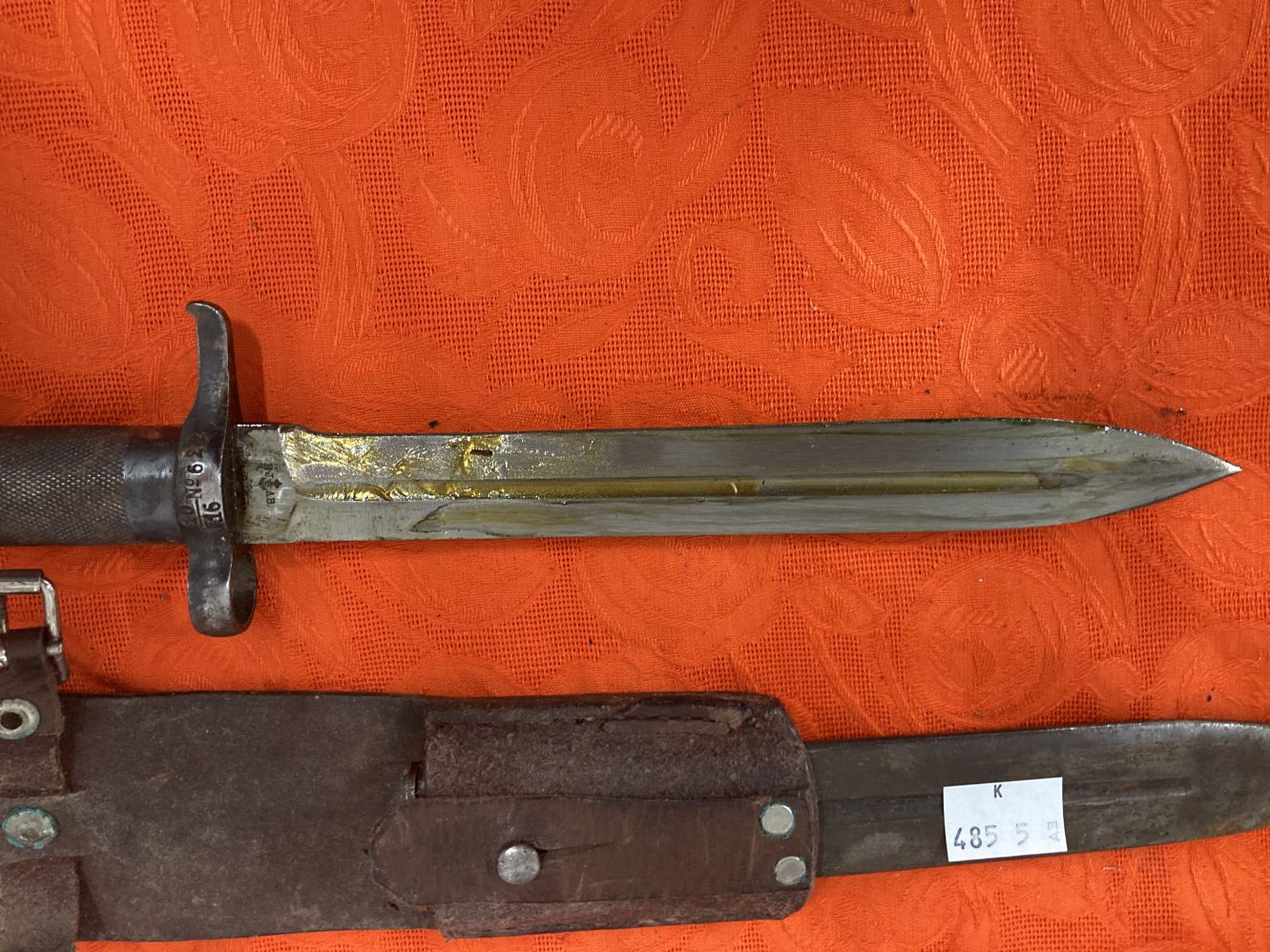 Militaria/Edged Weapons: US M7 bayonet in an M8 scabbard. Plus a Swedish Mauser bayonet. - Image 6 of 7