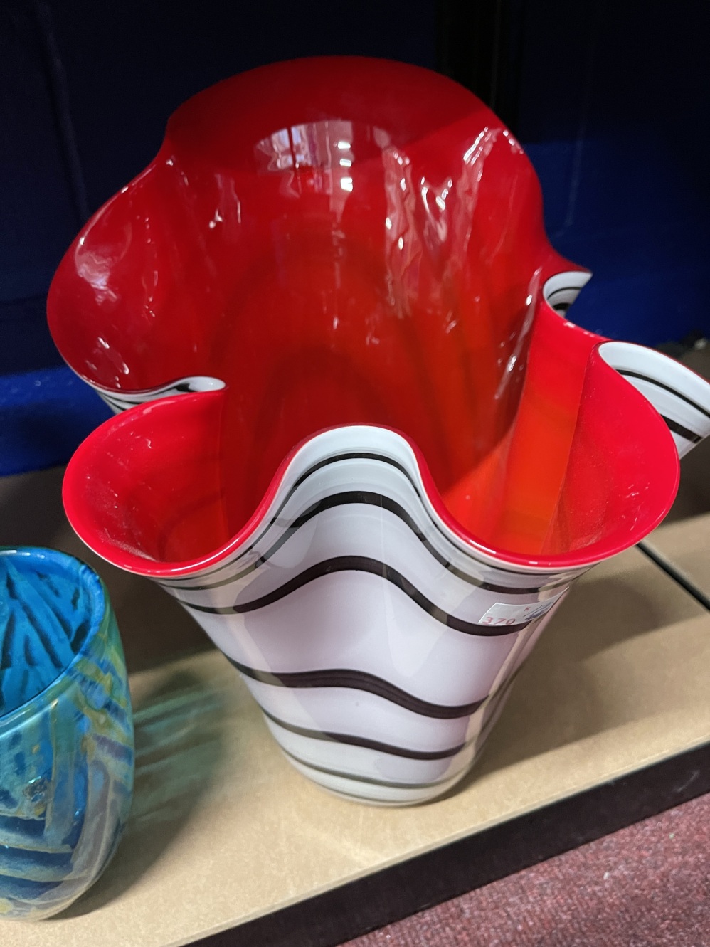 20th cent. Studio Glass: Handkerchief vase red and white, Tazza, medium vase, plus two others. - Image 5 of 6