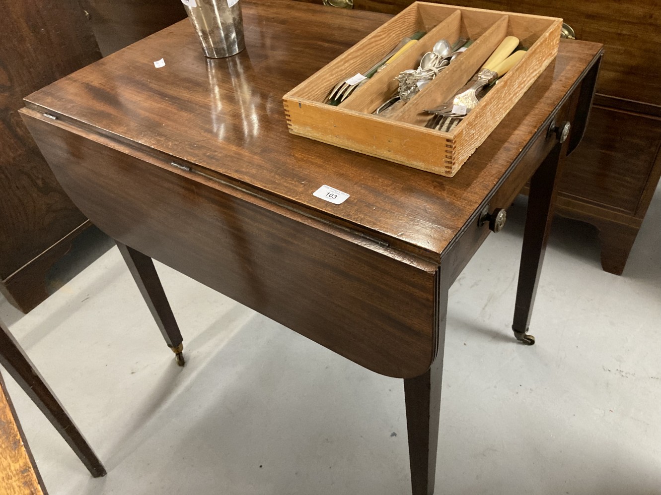 19th cent. Mahogany drop leaf side table with single drawer.