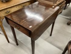 Early 19th cent. Mahogany drop leaf table on tapering supports and single drawer. 27ins. x 28ins.