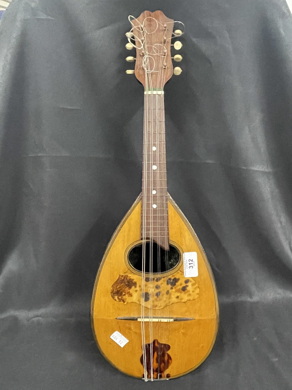 Musical Instruments: Early 20th cent. Italian mandolin by Francesco Perretti & Figli. Bowl back with