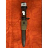 Militaria/Edged Weapons: British WWII era M1 No. 7 bayonet and scabbard with canvas frog believed
