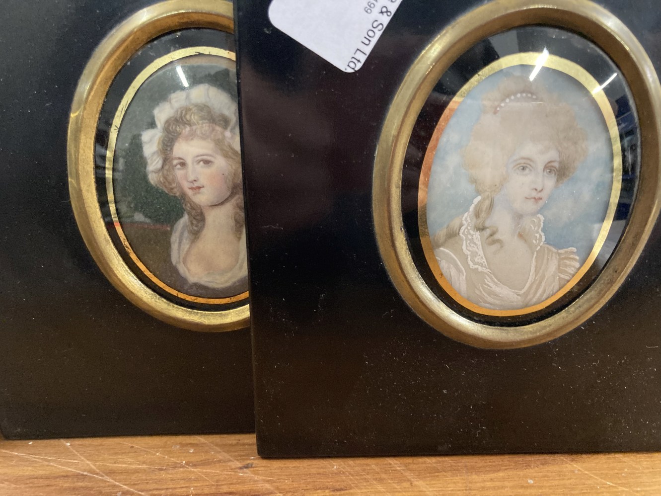 English School: 19th cent. Portrait painted miniatures one inscribed on verso, 'Lady Walpole', - Bild 2 aus 3