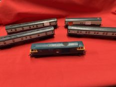 Toys: Model railways Hornby OO scale Class 35 No. D7022 Locomotive plus three Inter-City sleeper