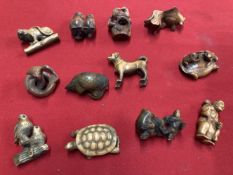 20th cent. Netsuki treen and resin birds, animals, people, etc.