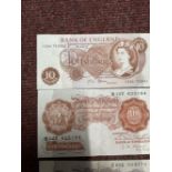 Numismatics: Banknotes, GB. Collection of four ten shilling notes. Peppiatt Z92E central crease,