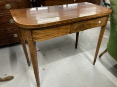 Early 19th cent. Crossbanded mahogany card table with boxwood stringing to the top legs and frieze