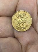 Gold Coins: 1911 George V half Sovereign. 3.98g.