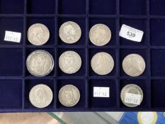 Numismatics: Silver coins, Crowns. George III to George V, includes George III 1821 and 1819, George