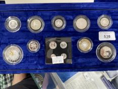 Numismatics: Coins, bullion. Royal Mint Queen Elizabeth II, The United Kingdom Millennium Silver