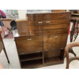 Mid 20th cent. Mahogany drinks cabinet in Art Deco style.