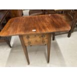 19th cent. Mahogany small Pembroke table, the top with boxwood string two flaps supported on