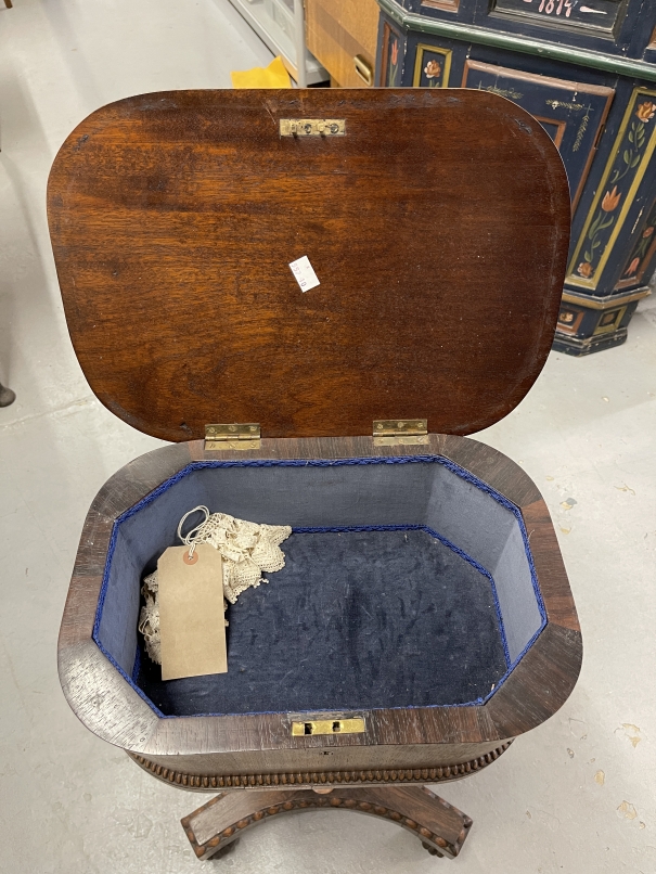 William IV rosewood work box oval hinged top above a broad frieze on a shaped pedestal column - Image 3 of 4